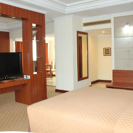 Singgasana Hotel Makassar Dış mekan fotoğraf