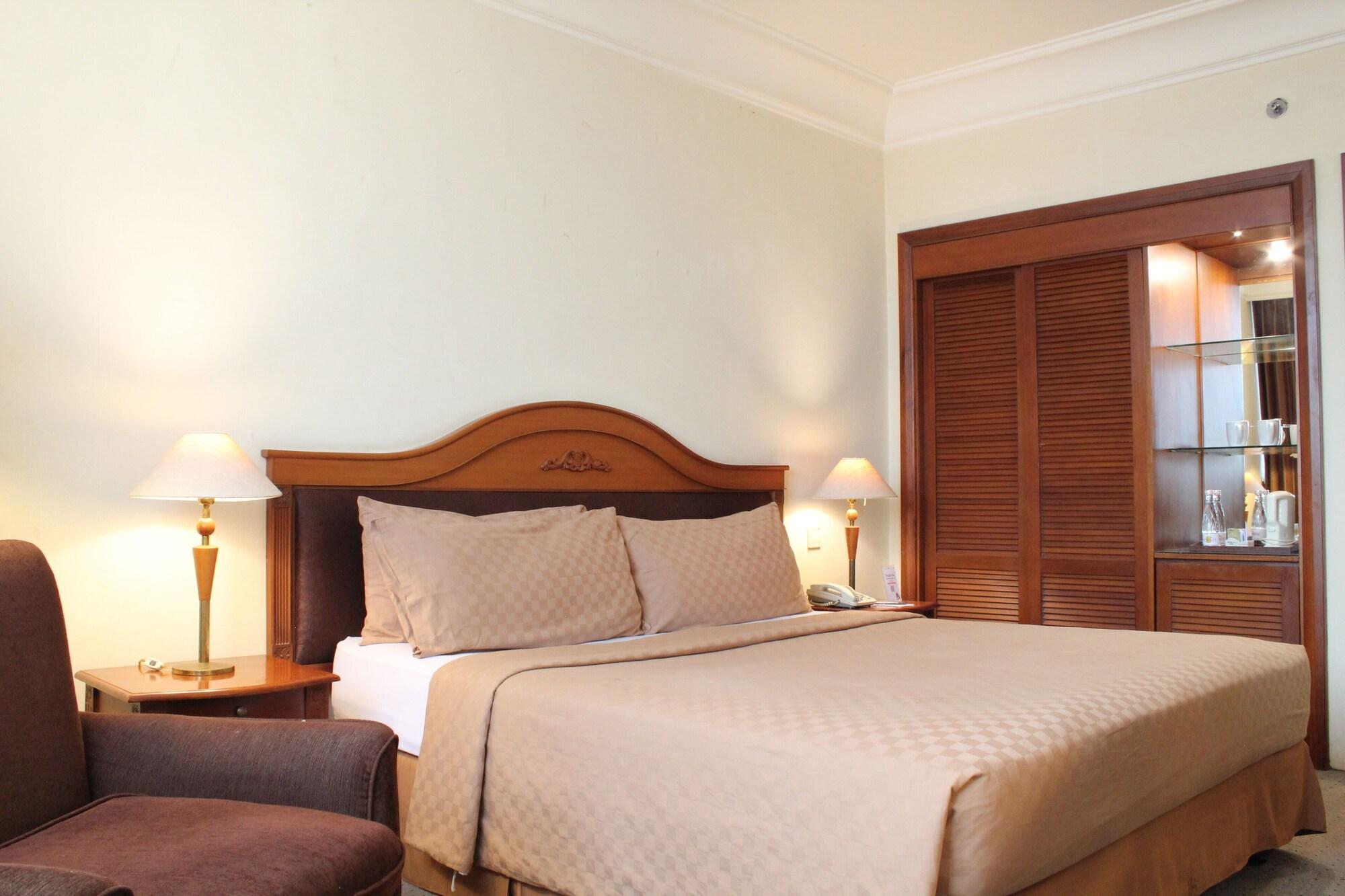 Singgasana Hotel Makassar Dış mekan fotoğraf