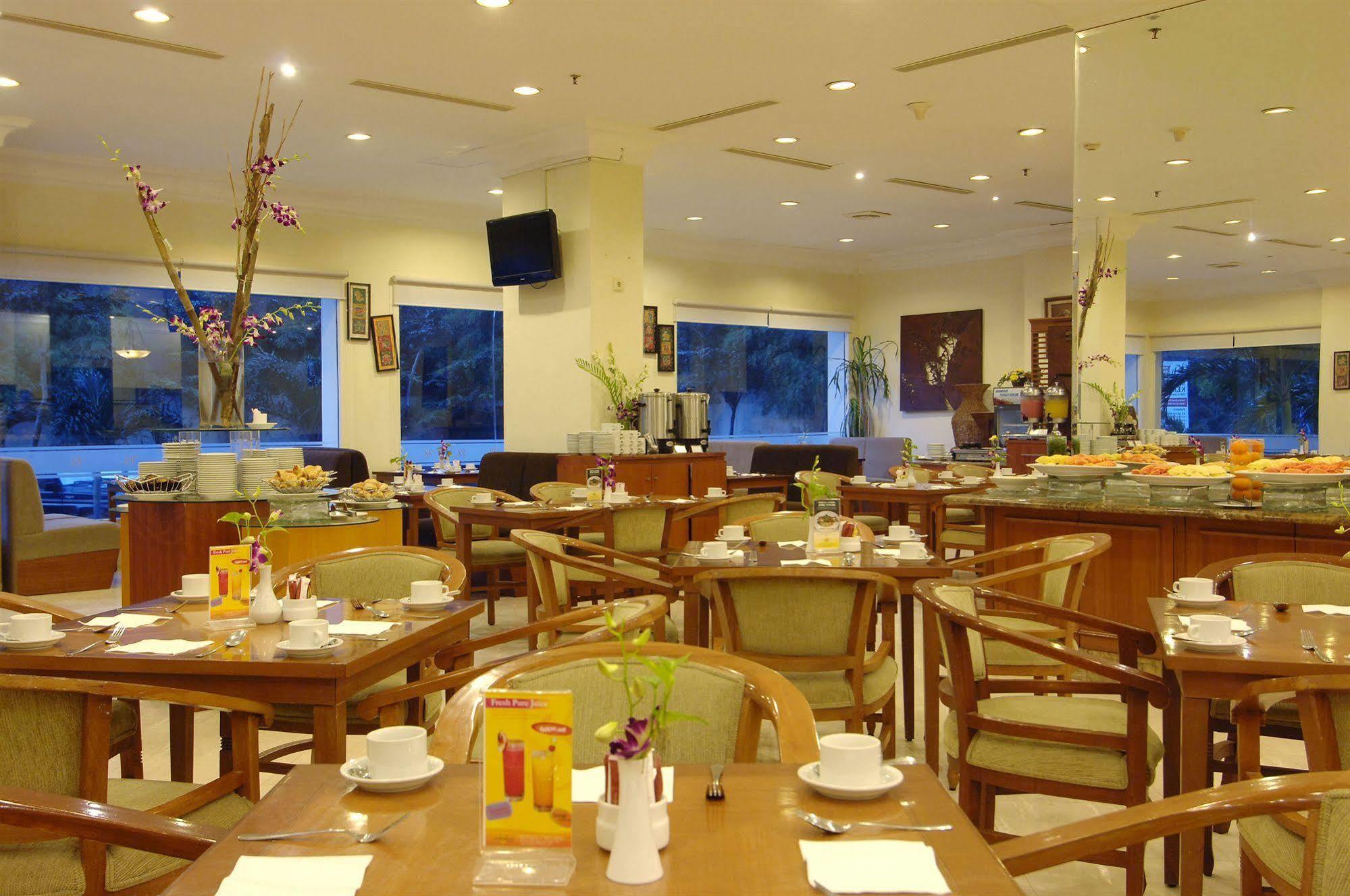 Singgasana Hotel Makassar Dış mekan fotoğraf