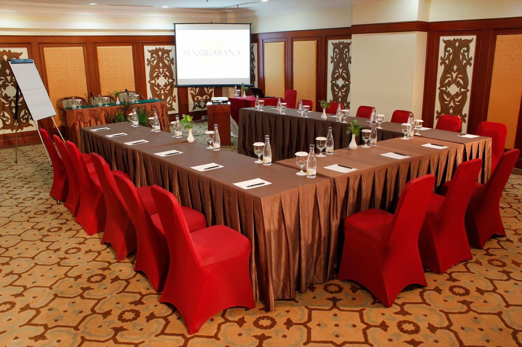 Singgasana Hotel Makassar Dış mekan fotoğraf