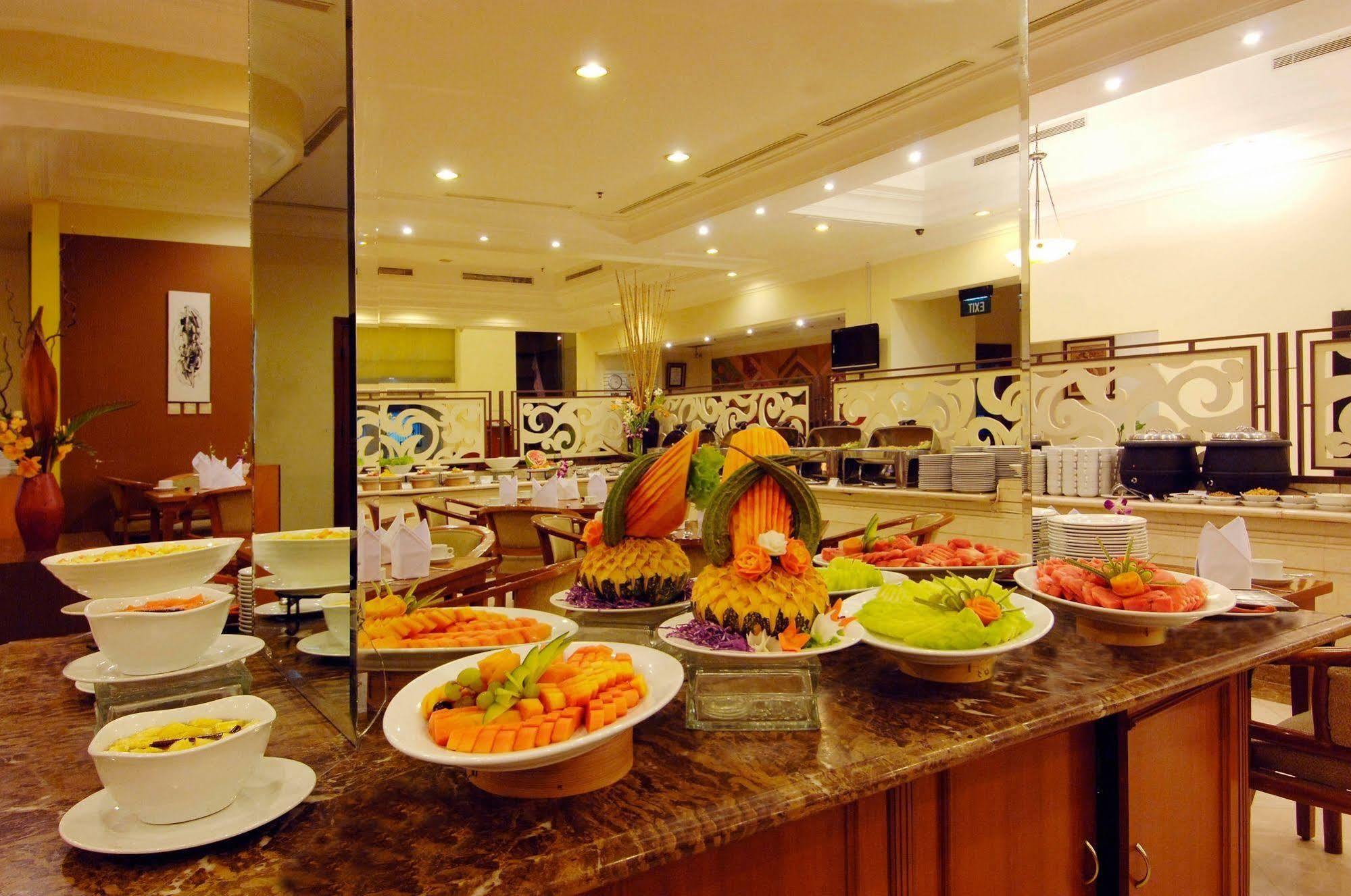 Singgasana Hotel Makassar Dış mekan fotoğraf
