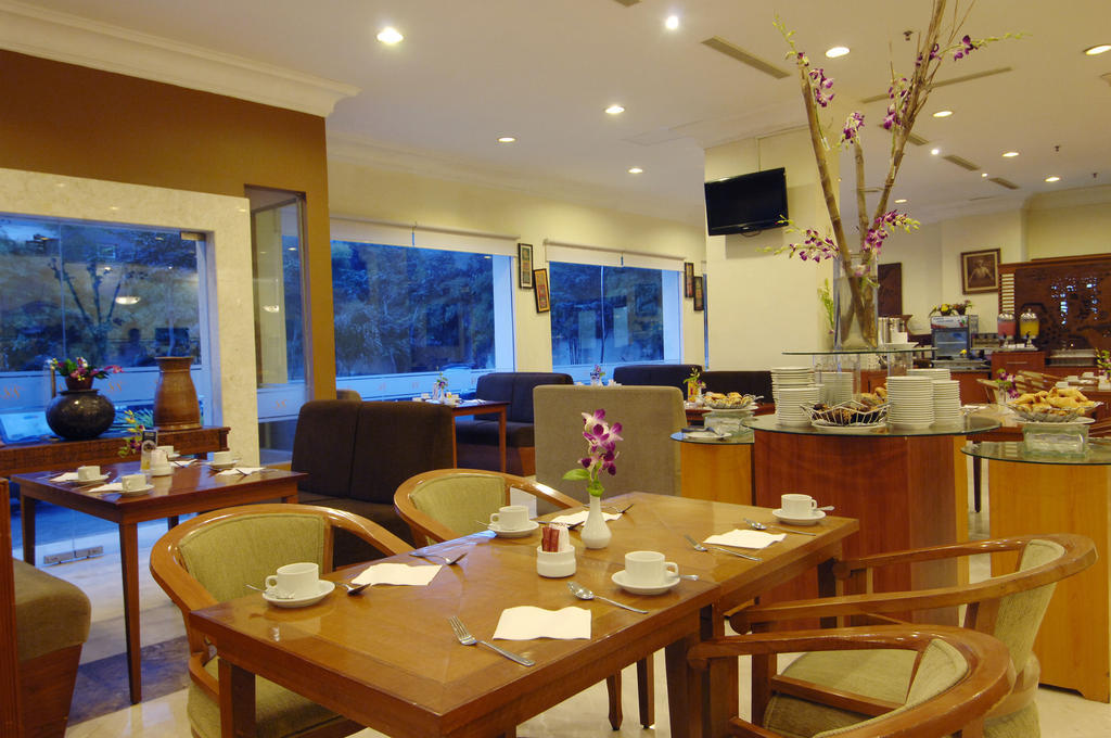 Singgasana Hotel Makassar Dış mekan fotoğraf