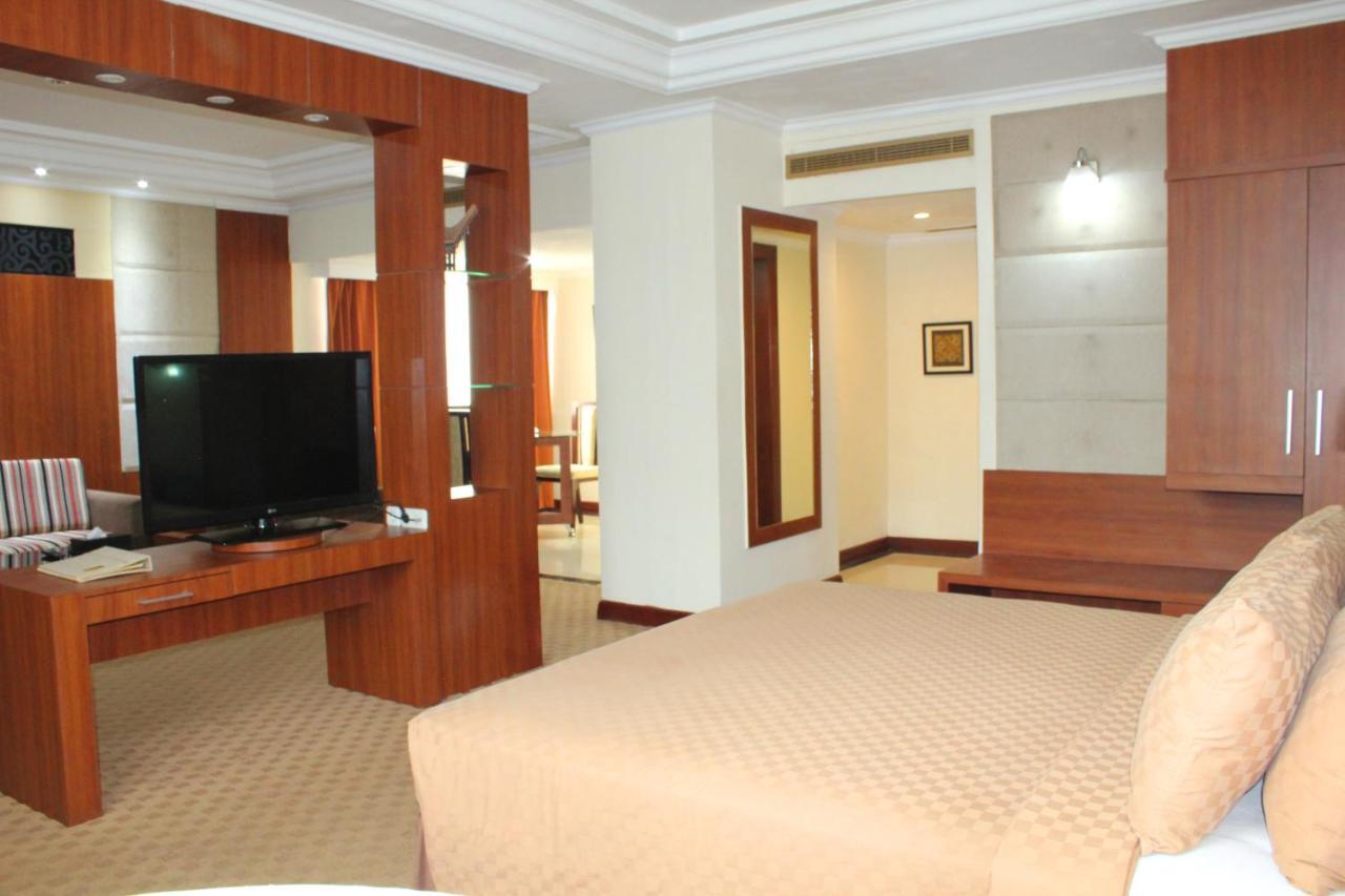 Singgasana Hotel Makassar Dış mekan fotoğraf